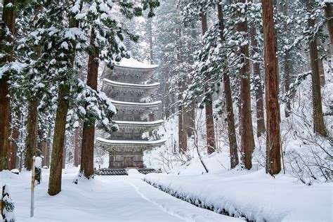 雪纏う五重塔 Five Storied Pagoda In Snow リョータログ