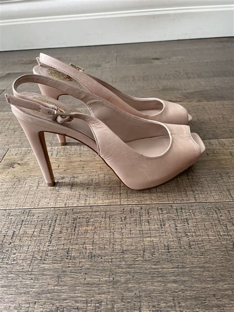 Vince Camuto Nude Peep Toe Platform Heels Size Gem