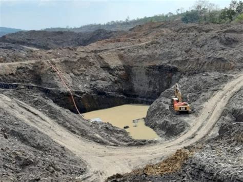 Sungai Di Kalimantan Selatan Mati Akibat Tambang Tagar