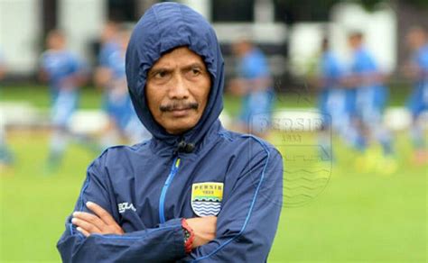 Calon Pelatih Baru Persib Pengganti Luis Milla Nomor Bukan Sosok