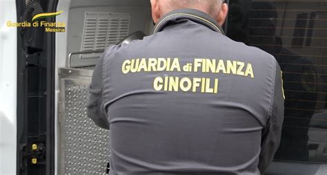 Messina Sbarca In Sicilia Con Oltre Kg Di Cocaina Arrestato