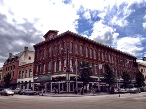 Walking Tours of Downtown Salem, Oregon | The Grand Hotel in Salem