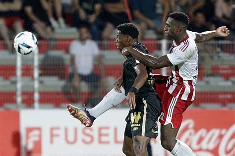 Veja Fotos Do Jogo Entre Ajaccio E Lille Pelo Franc S Gazeta Esportiva