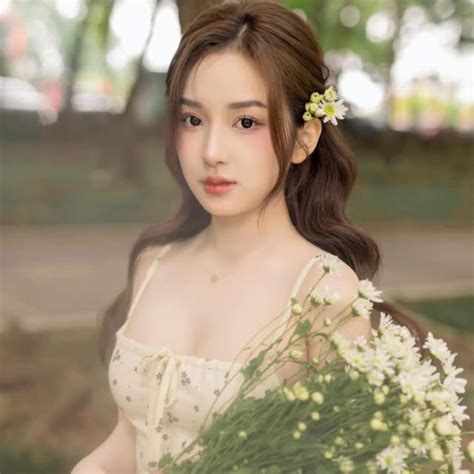 Hiếm hoi diện bikini nàng thơ Hải Phòng đốn tim dân mạng
