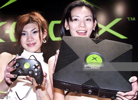 Pic from march 2001 of pre release xbox (with different logo on top ...