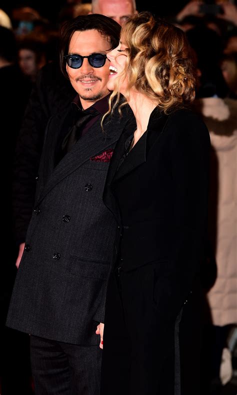 Photo Johnny Depp et Amber Heard ivres de bonheur lors de la première