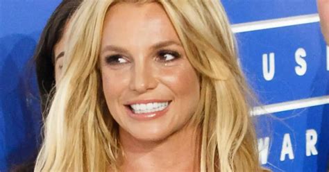 Britney Spears Smile Veneers Or All Natural