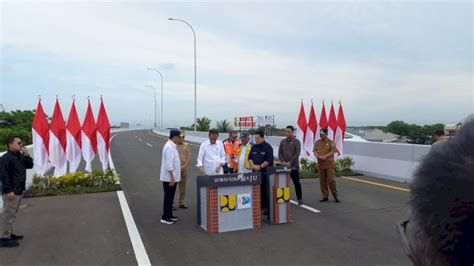 Senilai Rp M Jokowi Resmikan Jalan Tol Mnp Akses Pelabuhan