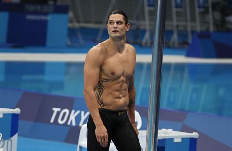 This Olympic Swimmer S Viral Pool Plank Is Truly A Sight To Behold