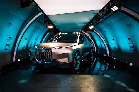 Four Eyed Bmw Vision Inext Breaks Cover Full Gallery Inside