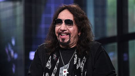 Ace Frehley to Release New Solo Album '10,000 Volts' in February