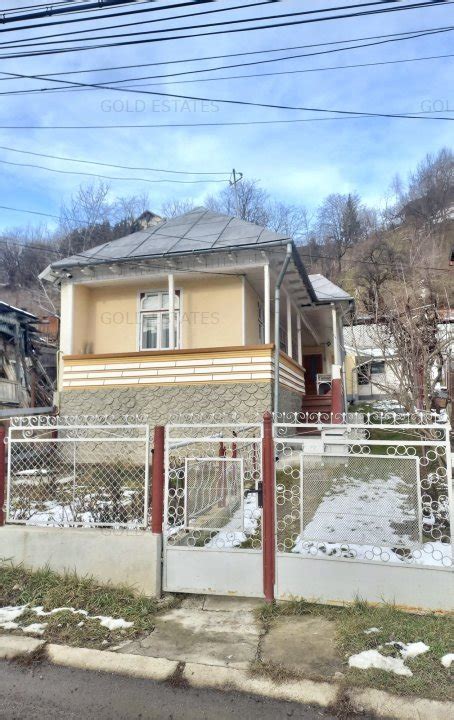 Casa Cu Cerdac 4 Camere Teren 680mp Cu Livada Stefan Cel Mare Piatra