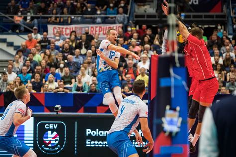 Slovenski odbojkarji z zmago nad Čehi v polfinale evropskega prvenstva