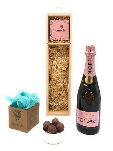 Buy Pink Champagne And Chocolate T Set Moët And Chandon Rosé