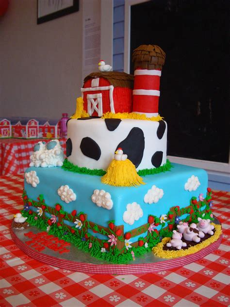 Barnyard Theme Cake Barnyard Themed Birthday Cake Jennifer Newman