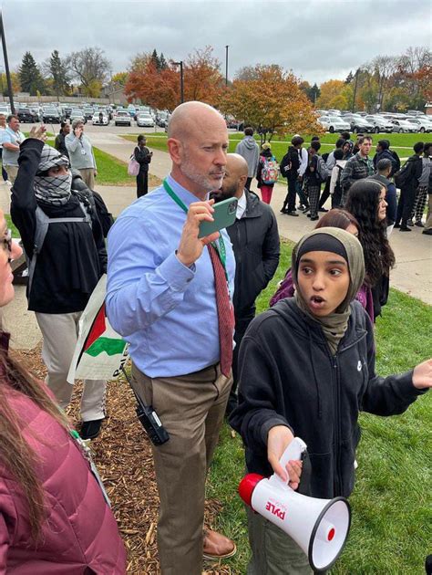 Minnesota high school students face Zionist repression by faculty ...