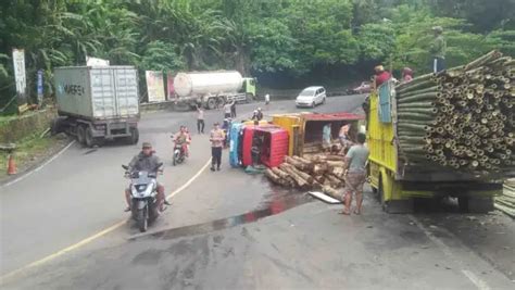 Gagal Nanjak Truk Mundur Nyaris Masuk Jurang Di Puncak Habibie