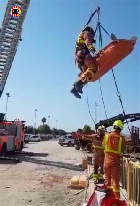 Ferit un treballador després de clavar se un ferro al tòrax a l estació