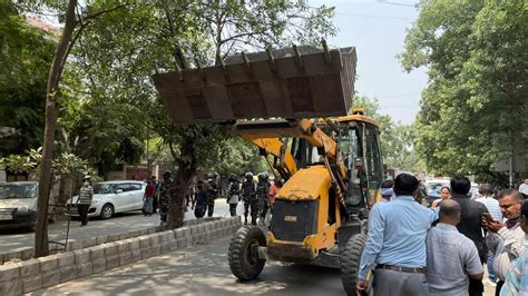 After Shaheen Bagh Bulldozers In Delhis New Friends Colony