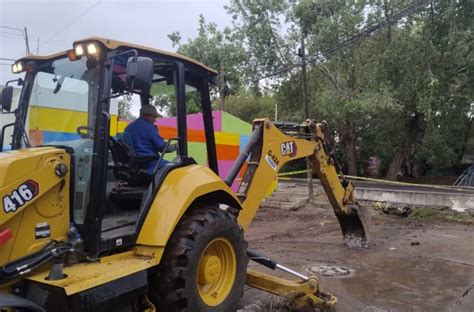 OOAPAS atiende fuga en línea de agua potable en colonia Félix Ireta