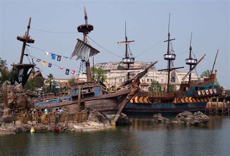 Disneyland Shanghai Pirates Of The Caribbean - find out