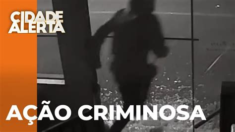 C Mera Flagra Bandido Invadindo E Furtando Um Posto De Gasolina Youtube