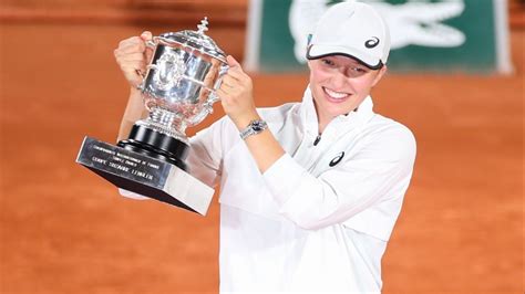 Roland Garros Iga Świątek jedyną triumfatorką w turnieju TVP SPORT