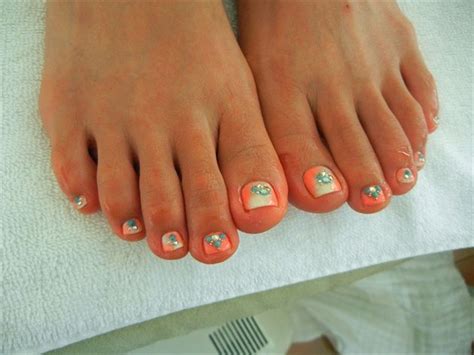 Easy And Cute Toenail Designs To Celebrate The Essence Of Summers