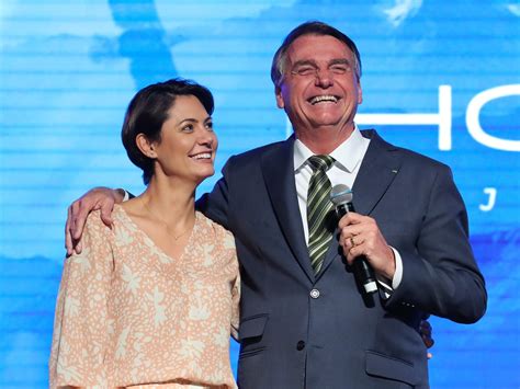 Bolsonaro Diz Que Não Quer Ver Michelle Na Política Mas Que Ela Cogita