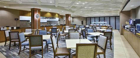 Columbus Airport Restaurant - Embassy Suites Columbus – Airport