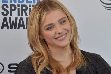 Chloe Grace Moretz Comes Out As Gay Woman In Pro Harris Message