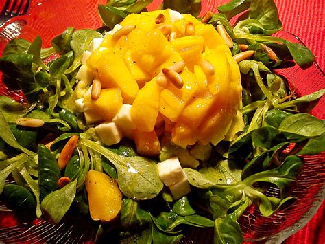 Avocado Mozzarella Salat Mit Mango Von Corela Chefkoch De