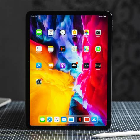 Купить б/у iPad Pro 12.9" (2020) Wi-Fi 128Gb Space Gray (MY2H2) по цене ...