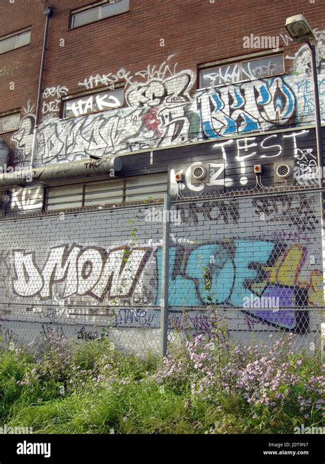 Graffiti artwork? Inner city Stock Photo - Alamy