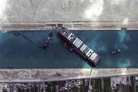 Gallery Suez Logjam Ship Returns To China For Repairs Caixin Global