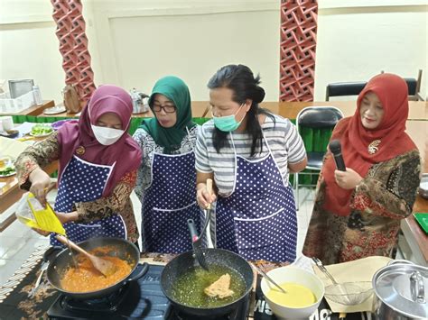 Pelatihan Memasak Kare Kambing Kremesan Dwp Ugm Ac Id