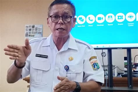 Foto Lelang Proyek Pembangunan Turap Kali Baru Di Kramatjati Sudin