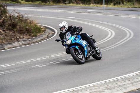 Suzuki GSX-250R review: Humble commuter rocks Superbike style