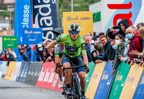 Francisco Pereira vence a 2ª Etapa da Volta a Portugal do Futuro e fica