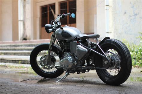 “momot” Royal Enfield 500 Bobber By Jowo Kustom Bikebound