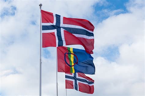 Mediarkiv Typically Norwegian Norsk Og Samisk Flagg