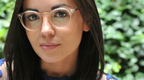 Agathe Auproux Sexy En Robe Moulante Elle Dévoile Un Bout De Son