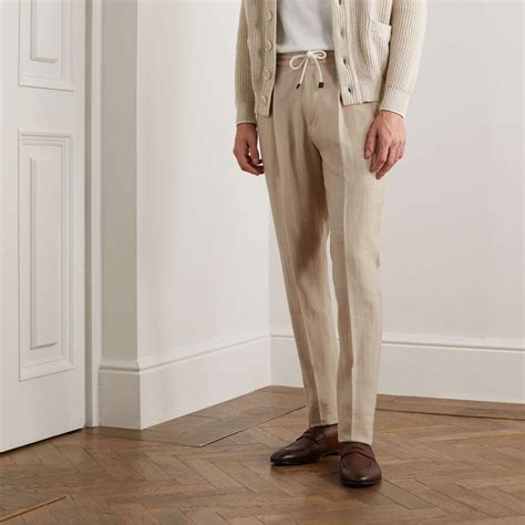 The 17 Best Linen Pants For Men 2023 Stylish Linen Trousers For Men