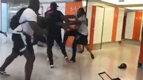 Vidéo exclusive Kaaris et Booba se battent dans l aéroport d Orly