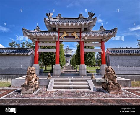 Chinese temple. Asian architecture. The Romance of the Three Kingdoms ...