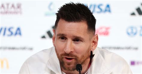 Lionel Messi Sent Warning Over Man Utd Transfer Target With Surprising