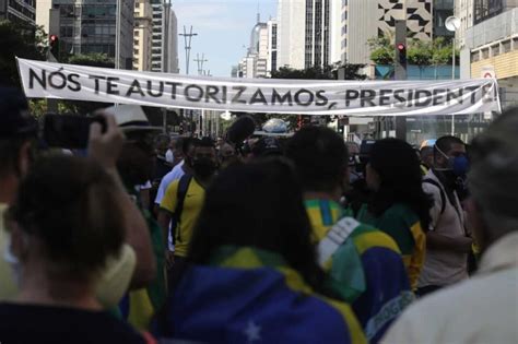 No Dia do Trabalhador bolsonaristas se reúnem na Avenida Paulista