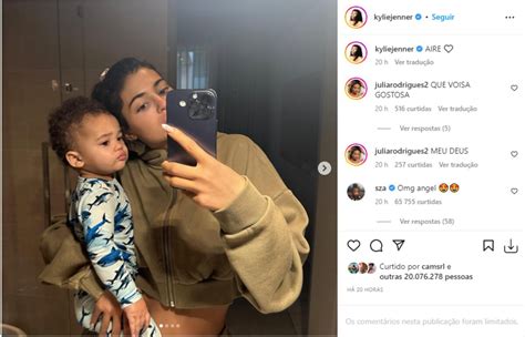 Kylie Jenner Mostra Foto Do Filho Mais Novo Pela Primeira Vez E Revela