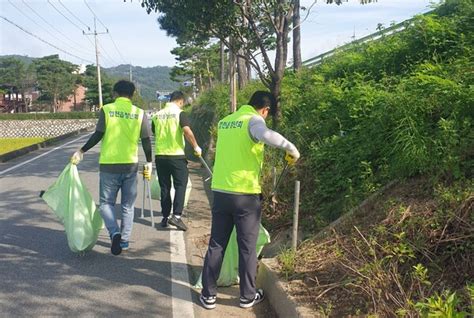 합천군가족사랑봉사단 왕후시장 일대 환경보호 캠페인 펼쳐