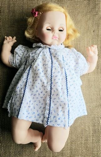 Vintage 1977 Madame Alexander Pussy Cat Baby Doll Blonde 18 Blue Dress